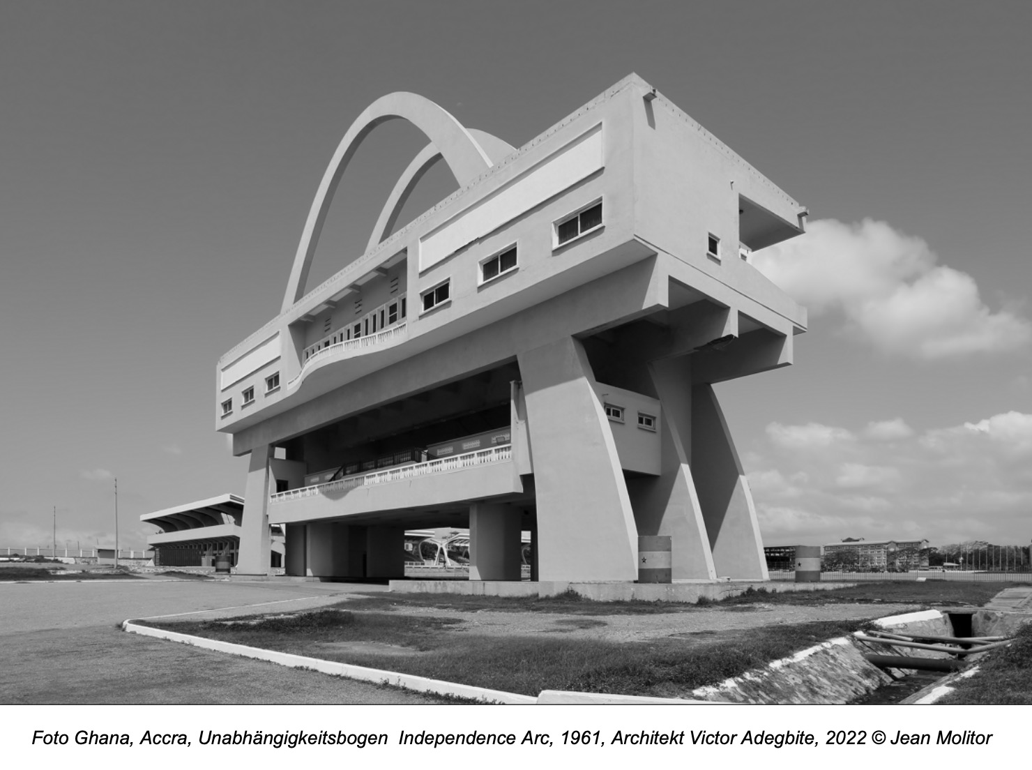 Ghana, Accra: Independence Arc, Arch:  Victor Adegbite, Foto: Jean Molitor, 2022